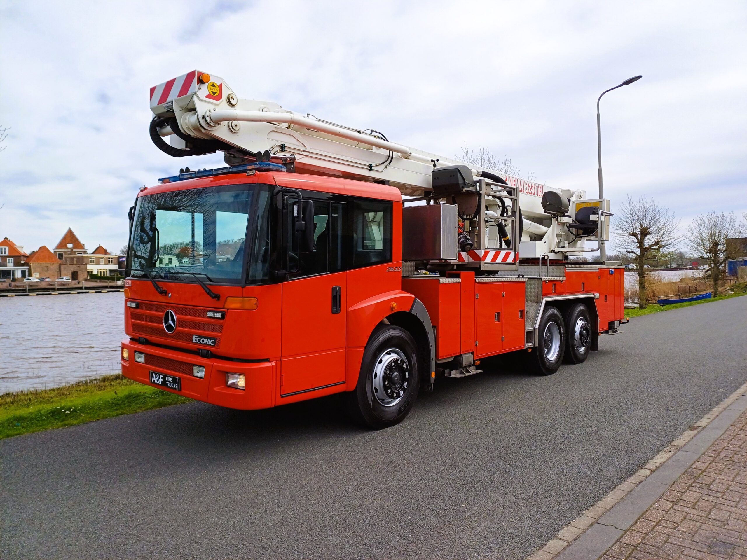 Mercedes-Benz Econic 2633