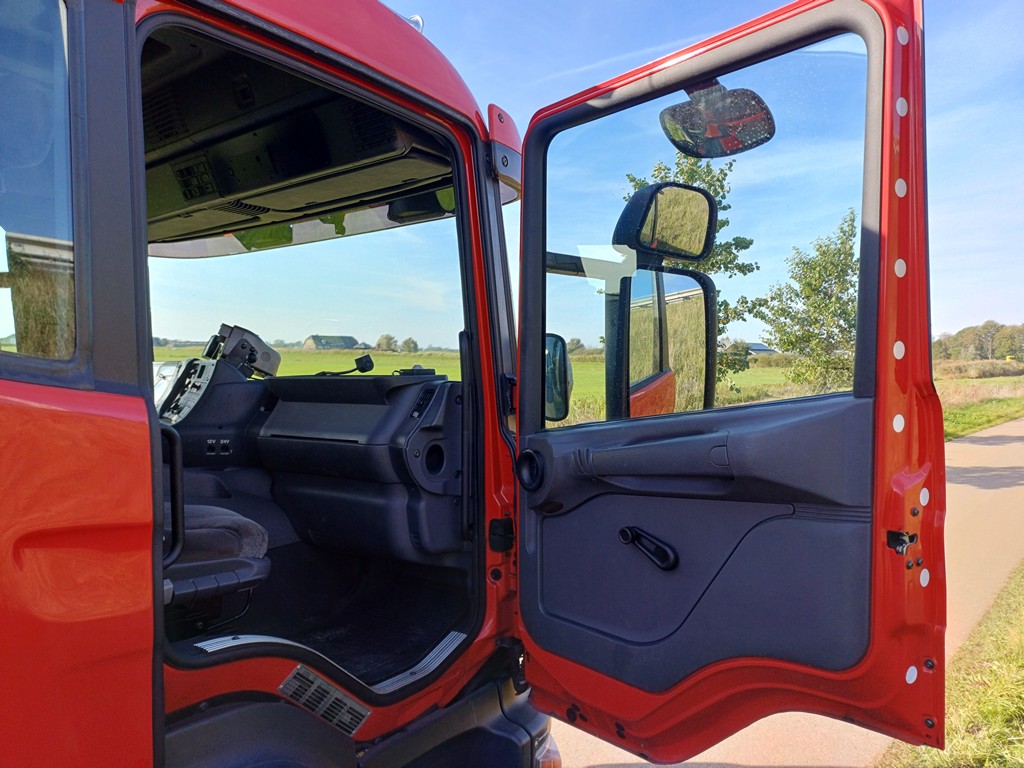 SCANIA P94 - Afbeelding 26